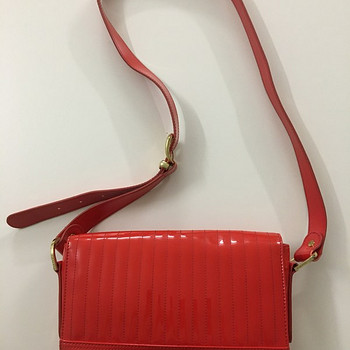 Красная сумка Ted Baker