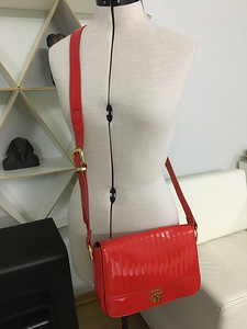 Ted Baker punane käekott (7 foto / 8)
