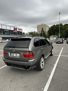 BMW X5 (5 foto / 5)