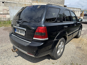 Kia Sorento varuosadeks 2009. aasta (4 foto / 10)