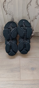 BALENCIAGA triple s (1 фото из 4)