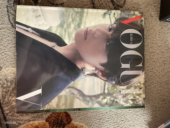 VOGUE- V