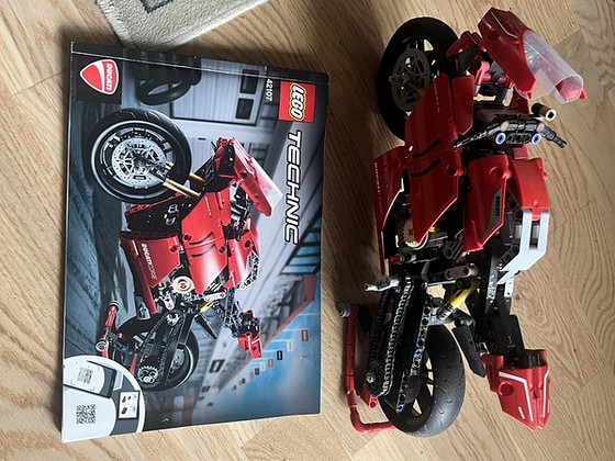 LEGO Technic 42107 – Ducati Panigale V4 R