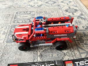 LEGO Technic 42075 – Спасательный автомобиль (3 фото из 3)