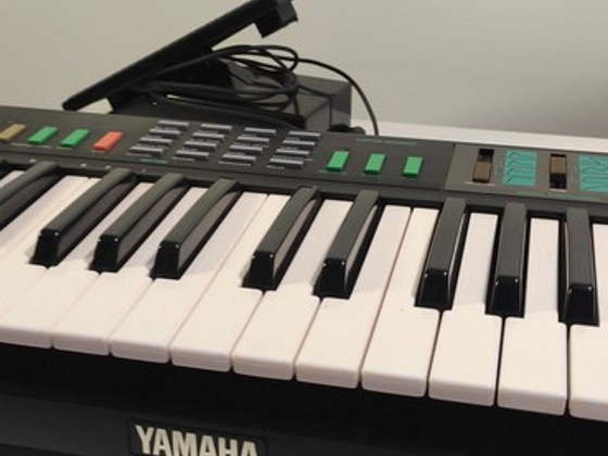 Süntesaator Yamaha PSR-22