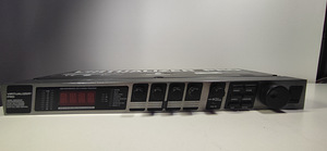 Behringer Virtualizer Pro DSP2024P (состояние 8/10) (3 фото из 3)