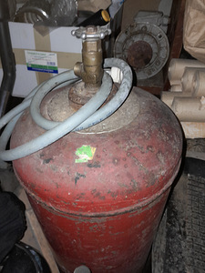 Газовый баллон (1 фото из 1)