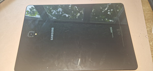 S4 tab - esiklaas katki SMT835 (1 фото из 4)