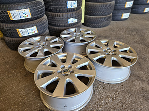Toyota Оригинальные Диски R 17 ( 5 x 100 ) (2 фото из 5)