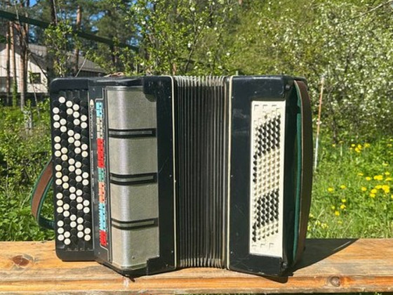 Elektrooniline bajaan «ORION» ja samuti selle juurde kuuluv