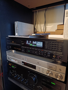 Sony cdp-990 (3 фото из 4)