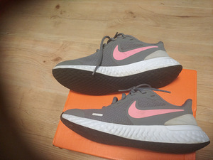 Кроссовки детские Nike (3 фото из 4)