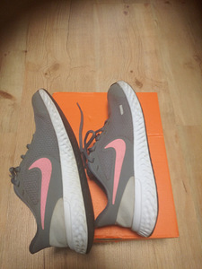 Кроссовки детские Nike (4 фото из 4)