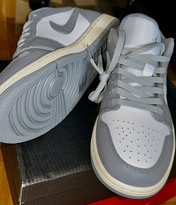 Nike Air Jordan 1 Low Grey (2 foto / 4)