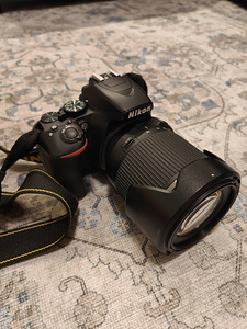 Nikon D3500 + Tamron 18-200mm + сумка (2 фото из 9)