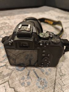 Nikon D3500 + Tamron 18-200mm + сумка (4 фото из 9)