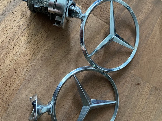 Mercedesi embleem