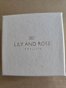 Серьги Lily and Rose (4 фото из 9)