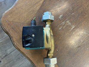 Pump (3 foto / 4)