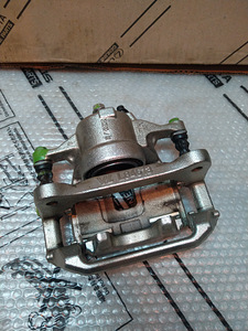 Toyota Lexus 47730-02590 47750-02490 04465-0W250 (2 foto / 7)