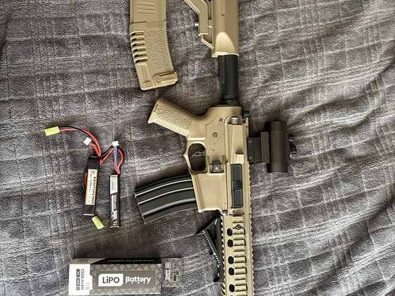 Продается ARES Amoeba AM008 Tan airsoft AR15
