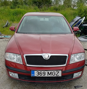 SKODA OKTAVIA 1,6 БЕНЗИН 75 КВТ, ЗАПЧАСТИ (1 фото из 9)