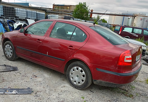 SKODA OKTAVIA 1,6 БЕНЗИН 75 КВТ, ЗАПЧАСТИ (4 фото из 9)