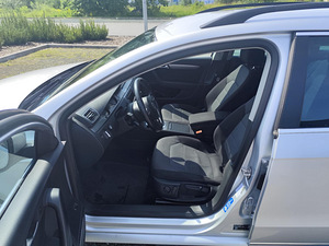 Volkswagen Passat (8 фото из 14)