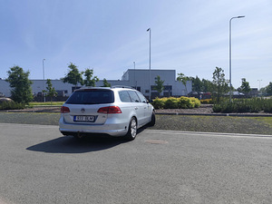 Volkswagen Passat (13 фото из 14)