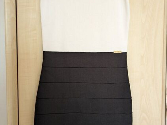 Платье Guess XS