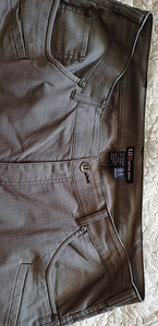 Женские брюки (6 фото из 6)