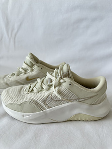 Кроссовки Nike, летние (1 фото из 2)