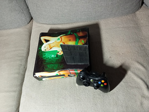 Xbox 360 (2 фото из 4)