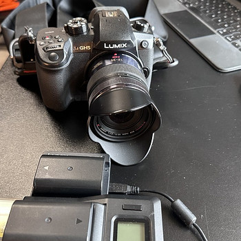 Полный комплект Panasonic Lumix DC-GH5