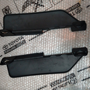 Toyota Land Cruiser 150 76851-60010 76852-60010
