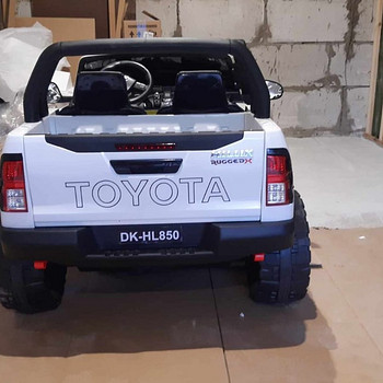 Детский электромобиль Toyota Hilux DK-HL850