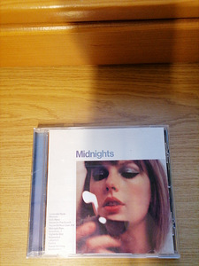 Taylor Swift CD midnights (1 фото из 2)