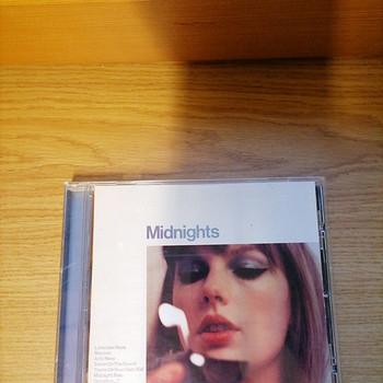 Taylor Swift CD midnights
