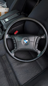 Руль БМВ е39 2001 (1 фото из 2)