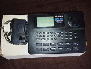 ALESIS SR16 (1 фото из 2)