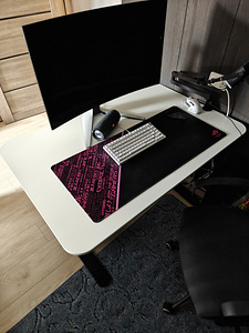Ikea BEKANT и MARKUS (1 фото из 2)