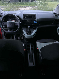 Citroen Berlingo N1 (10 фото из 13)