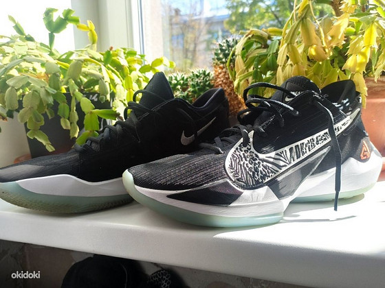 NIKE tossud