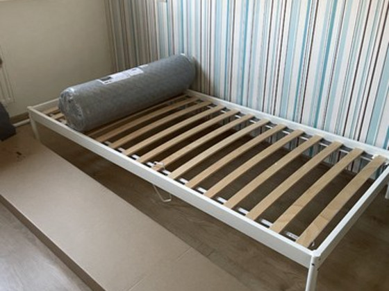 Кровать ikea 2 штуки 90x200sm