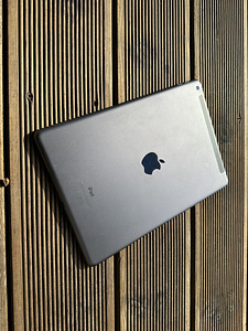 Apple iPad 8th Generation 32GB WiFi + Cellular 4G Space Gray (2 foto / 2)