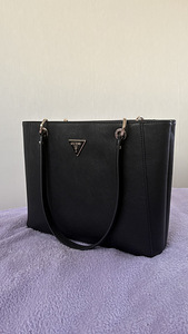 Сумка guess (1 фото из 1)