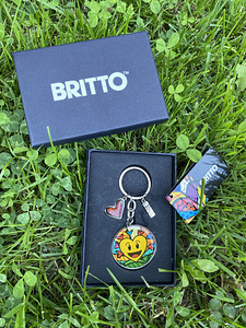 Romero Britto disain võtmehoidja (5 foto / 5)