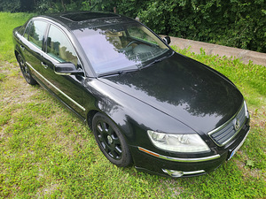 Volkswagen Phaeton (2 фото из 15)