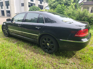 Volkswagen Phaeton (7 фото из 15)