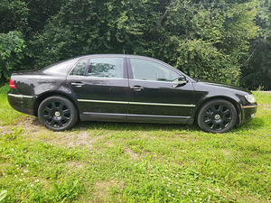 Volkswagen Phaeton (14 фото из 15)